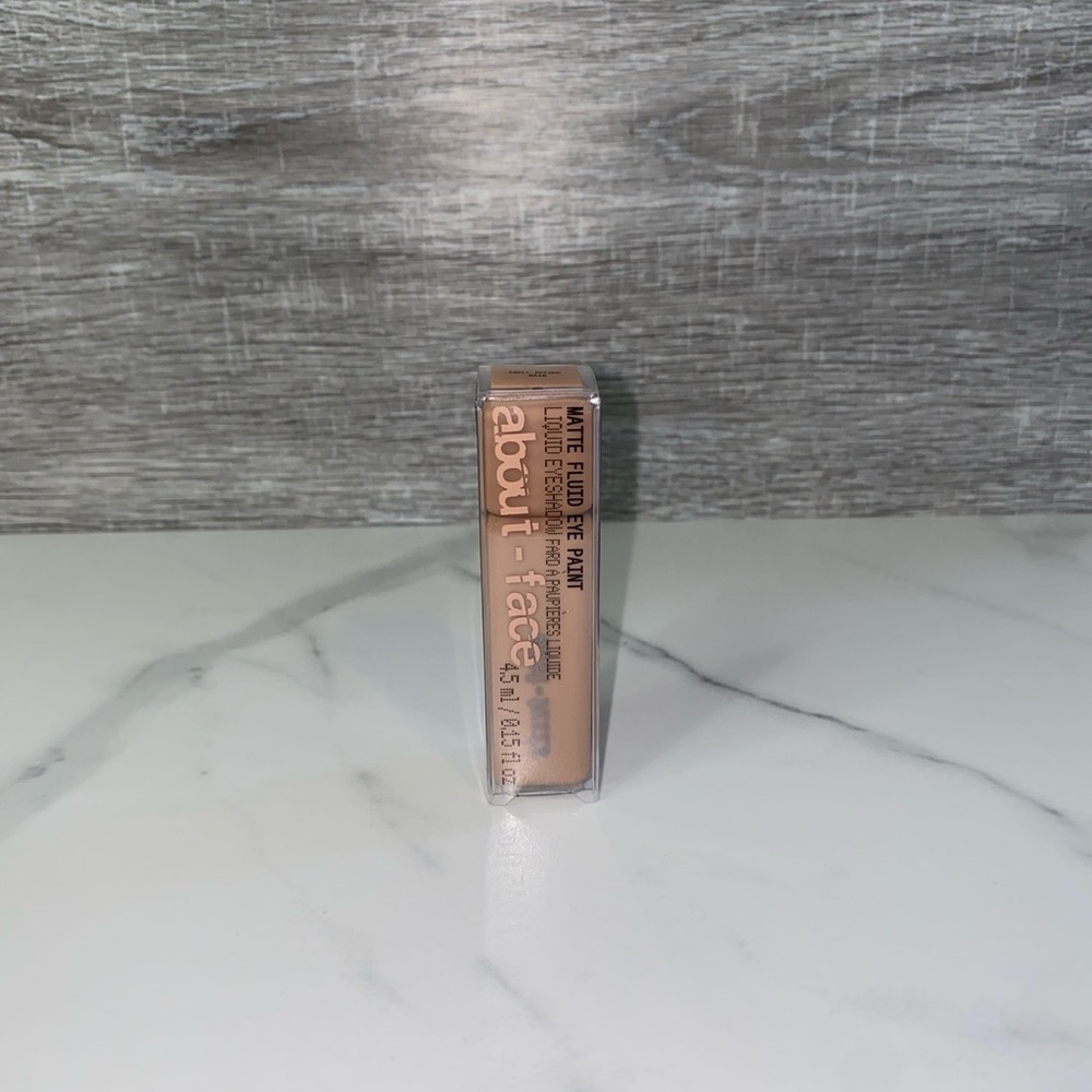 About Face Matte Fluid Eye Paint